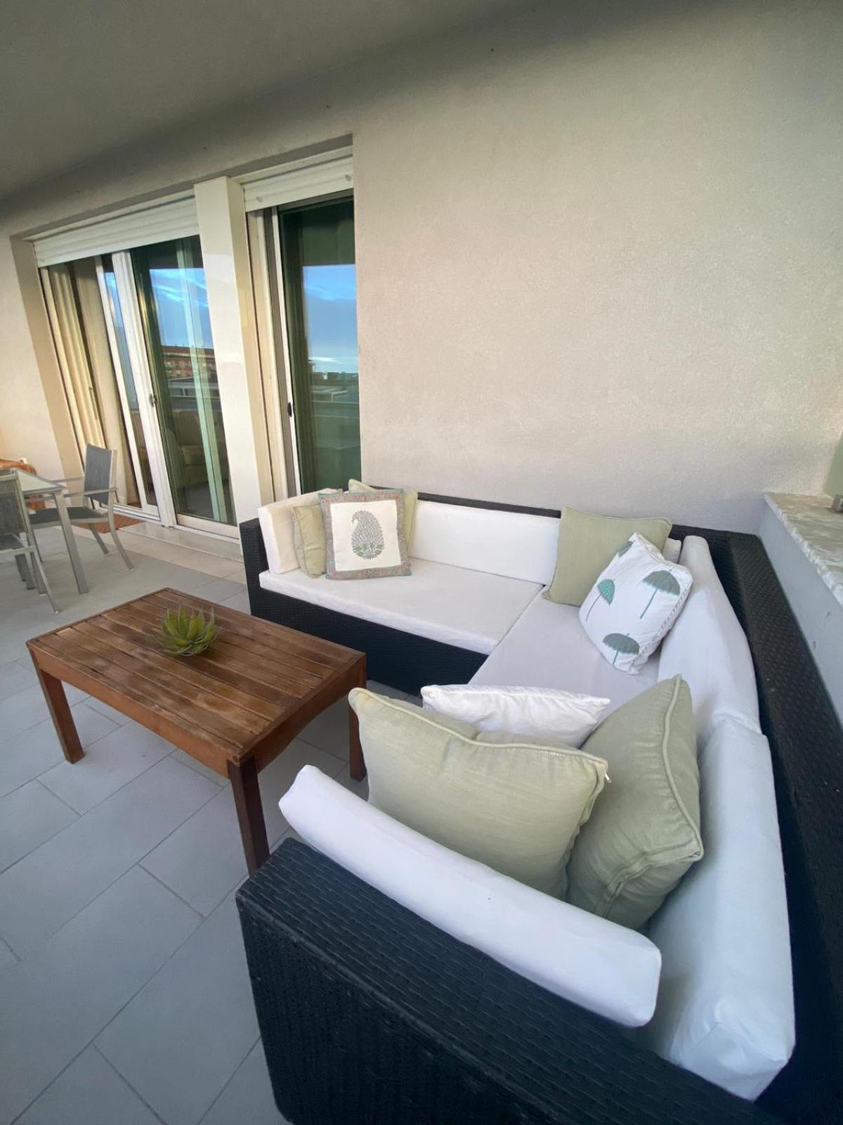 Casa Del Porto Apartment เปซาโร ภายนอก รูปภาพ
