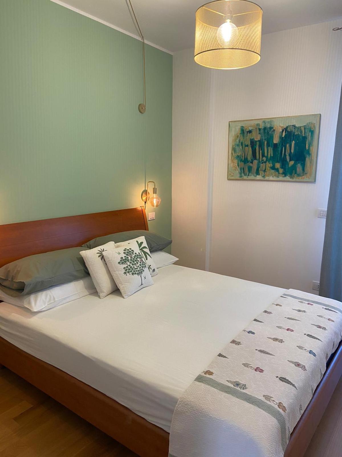 Casa Del Porto Apartment เปซาโร ภายนอก รูปภาพ
