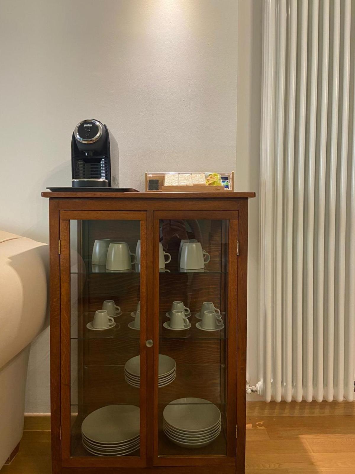 Casa Del Porto Apartment เปซาโร ภายนอก รูปภาพ