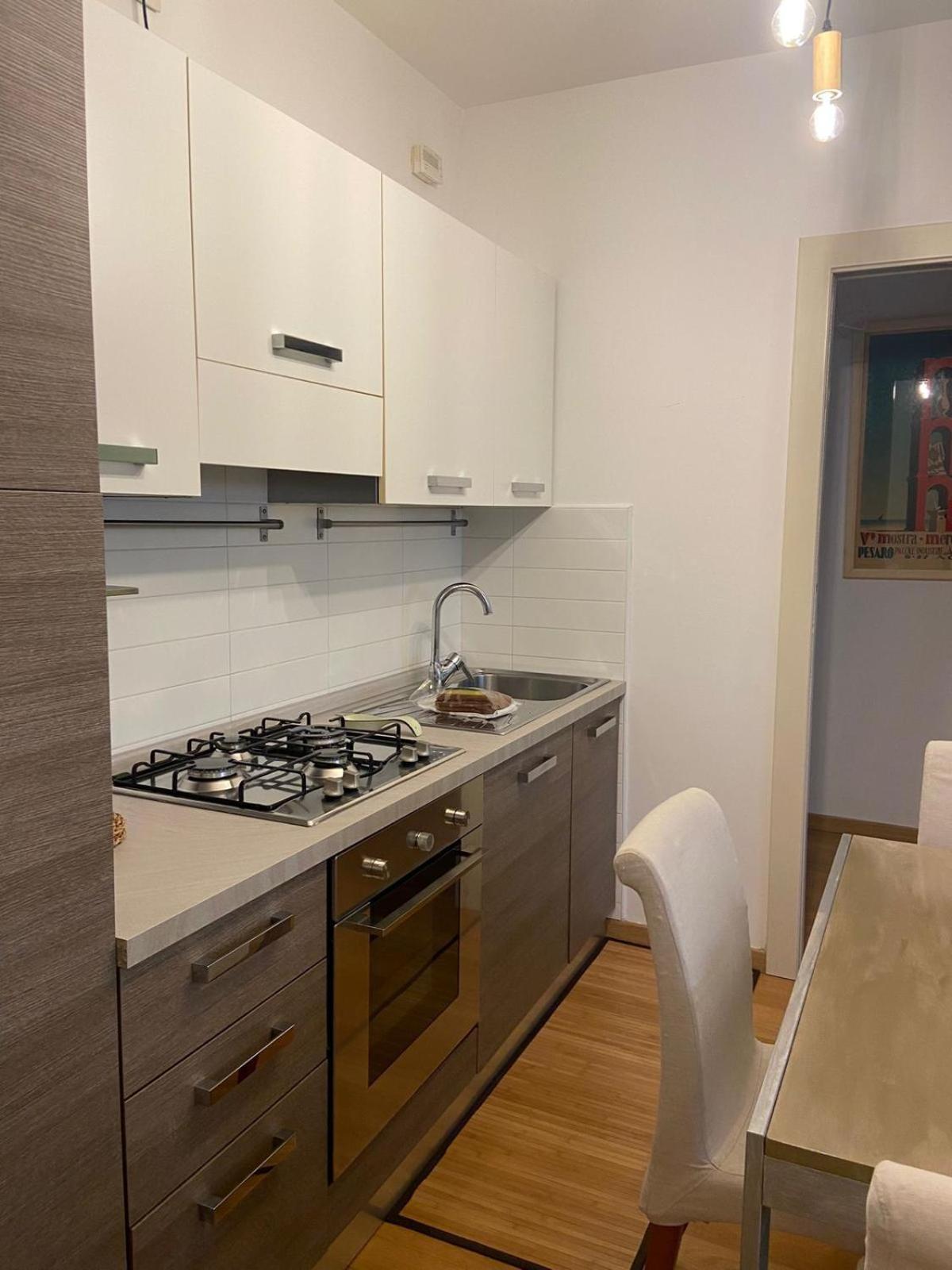 Casa Del Porto Apartment เปซาโร ภายนอก รูปภาพ